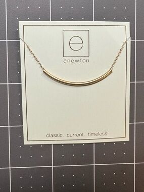 E-Newton Gold Curved Bar Necklace - Minimal Women's Jewelry